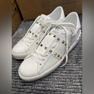valentino rockstud untitled sneakers in white